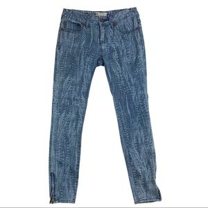 FREE PEOPLE Blue Bleached Zip Ankle Cropped Jeans